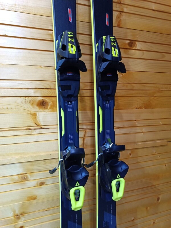 LYŽE FISCHER RC4 SUPERRACE TI 170CM --MODEL 2025--